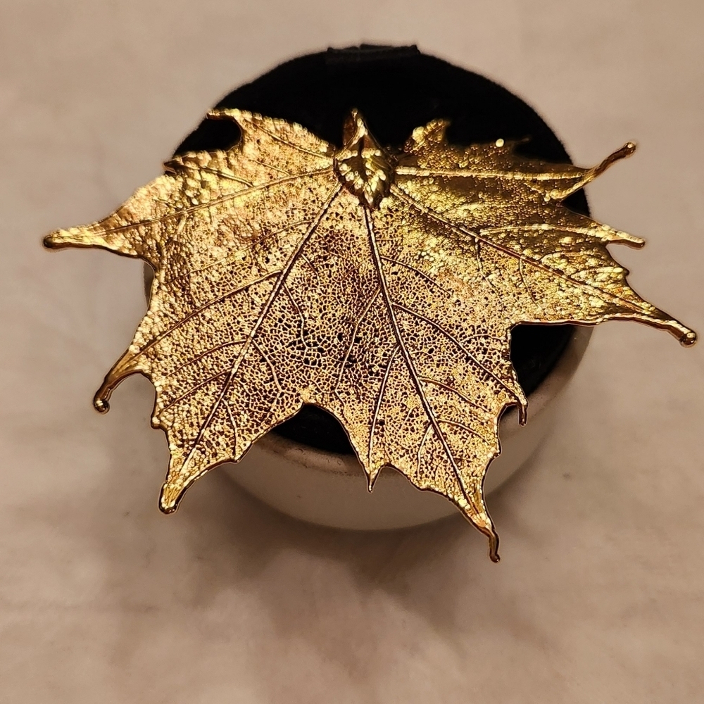 24K Gold Maple Leaf Pendant